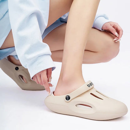 Comwarm 2024 Summer Clogs Slippers For Woman Summer Fashion Platform Hole Shoes Beach Sandals Casual Indoor Bathroom House Shoes