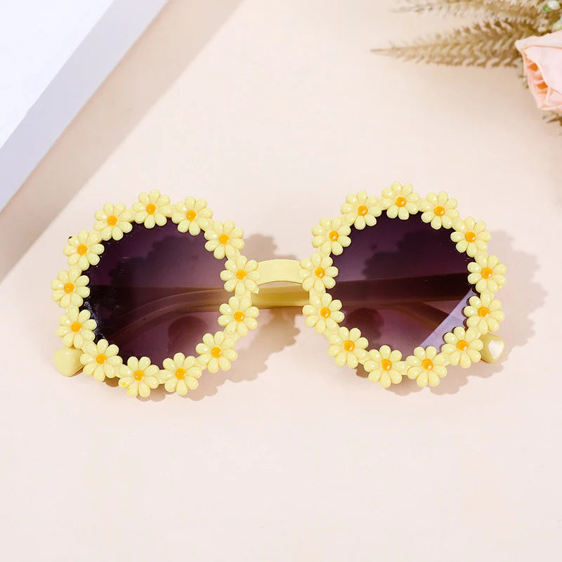 Cute Daisy Baby Sunglasses Fashion Outdoor Travel Beach UV Protection Glasses for Boy Girl 1-6 Years Kids Photography Props